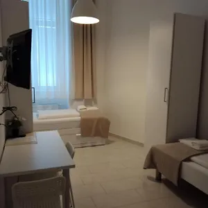 Ch-hotel Luka Budget Гостевой дом Вена